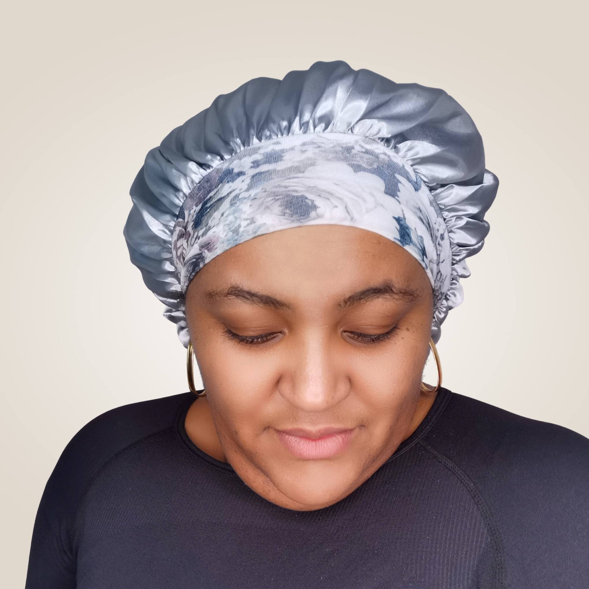 Hair wrap heaven comfort satin bonnet with floral band - silver grey model shot